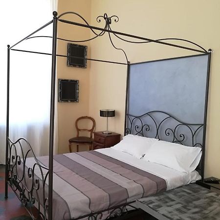 Dimora Castello Dei Conti Bed & Breakfast Trinita  Luaran gambar