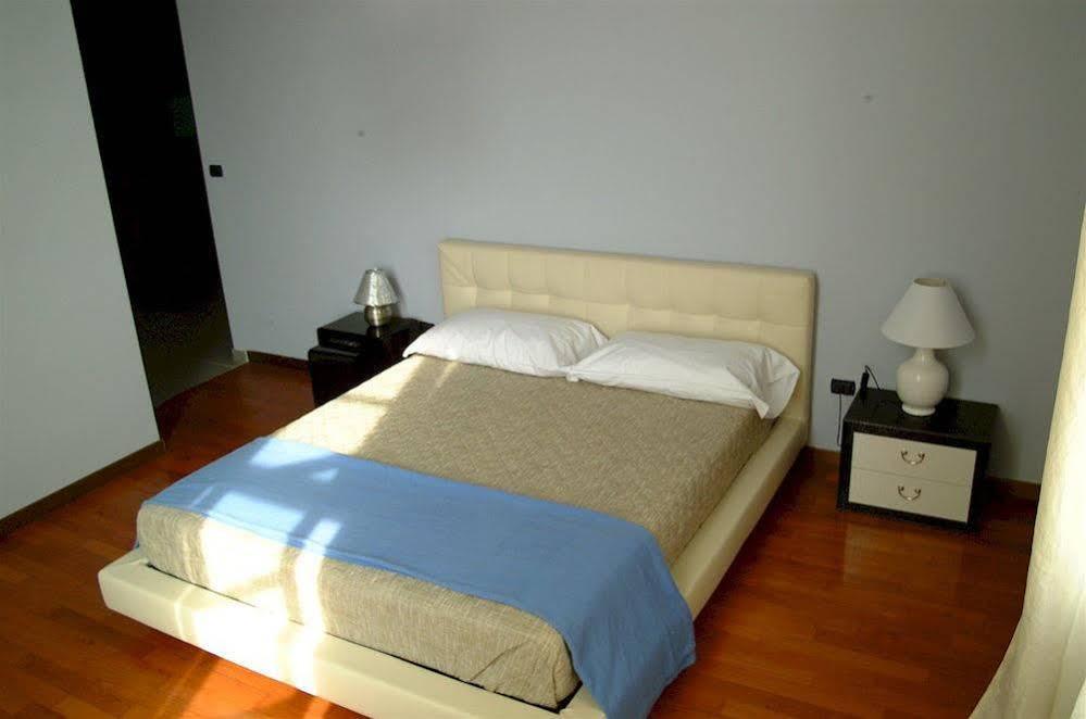 Dimora Castello Dei Conti Bed & Breakfast Trinita  Luaran gambar