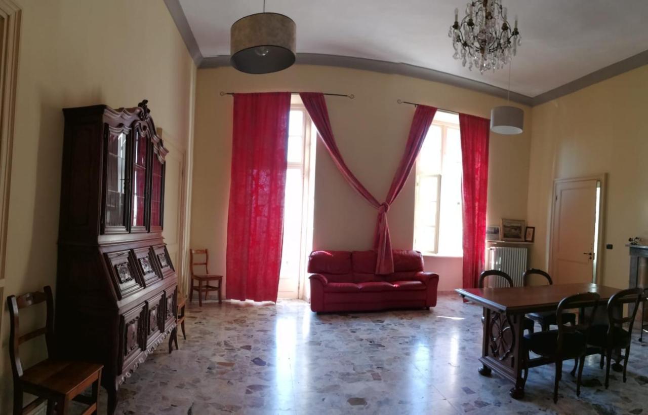 Dimora Castello Dei Conti Bed & Breakfast Trinita  Luaran gambar