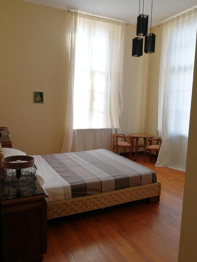 Dimora Castello Dei Conti Bed & Breakfast Trinita  Luaran gambar
