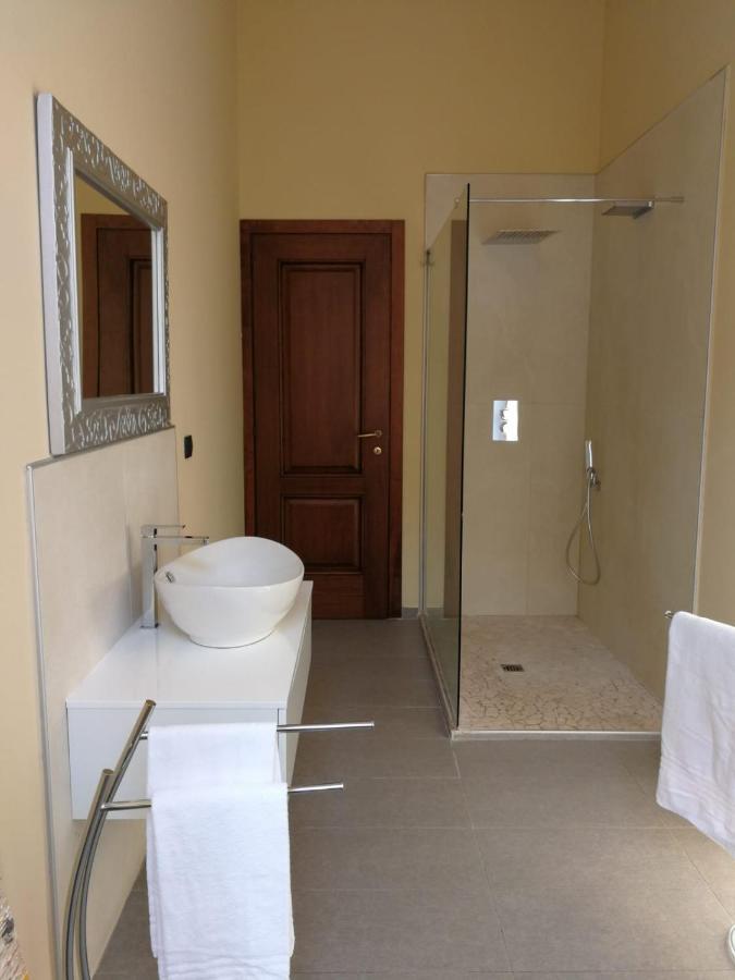 Dimora Castello Dei Conti Bed & Breakfast Trinita  Luaran gambar